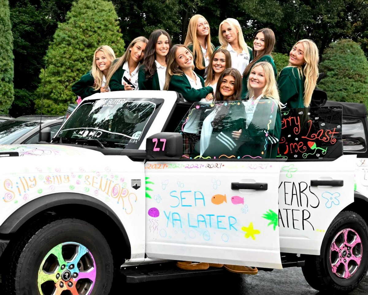TheIHANJ's tweet photo. Members of the Class of 2027 showed up early on their first day of school on September 10, 2026, to decorate their cars ahead of the beloved Senior Sunrise on September 14. 🌅🚗🎨🤍
Click here to read more: https://t.co/dzwVQBJqW3 https://t.co/hx4cVcFpXI
