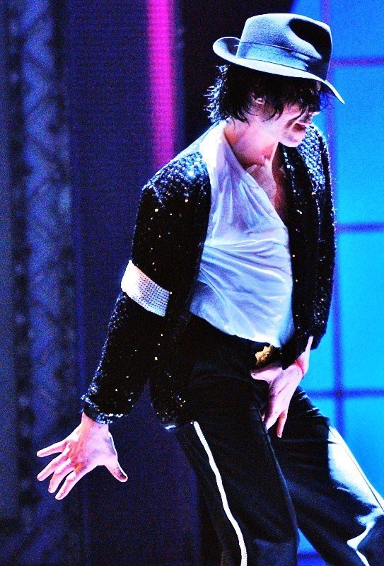 Mj_Loquendo's tweet photo. Del 7 Al 10 de Septiembre de 2001 Hace 25 años Michael Jackson hizo un Concierto en el Madison Square Garden con El Motivo del 30 Aniversario de Su Carrera en Solitario
#MichaelJackson #KingOfPop #25thAnniversary #TBT #MJ #MJForever #MJFans #Fans #MadisonSquareGarden https://t.co/Wv2GymQ7ul