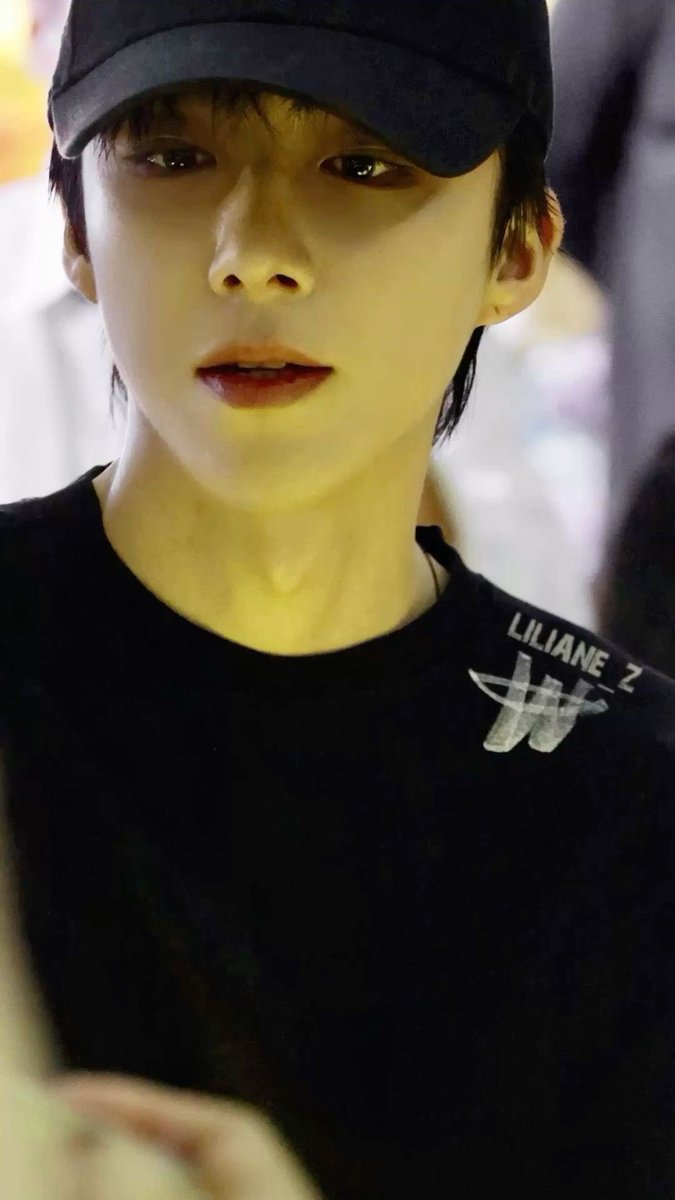 yuningv tweet picture