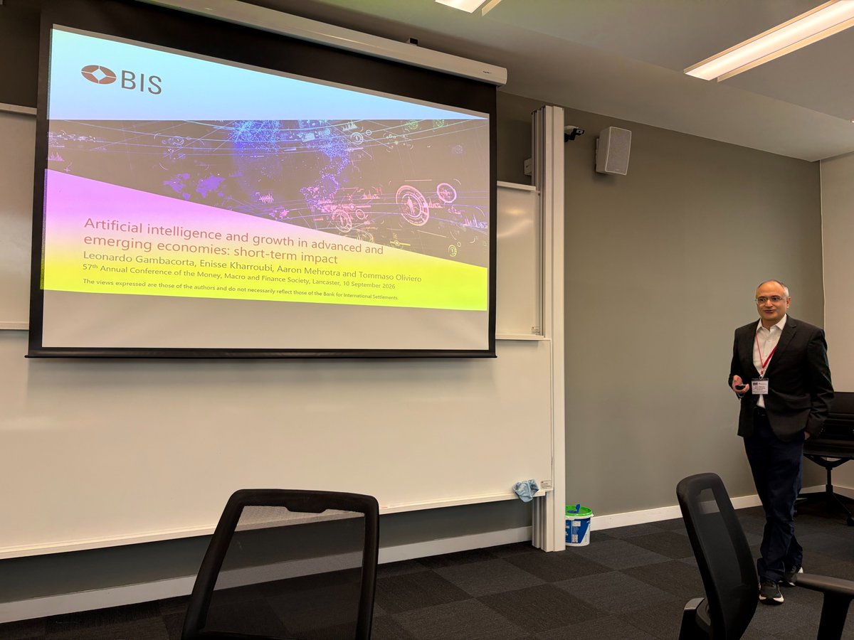 MMF_research's tweet photo. The 2nd day of the MMF annual conference at @LancasterUni is now featuring another topical special session, by the @BIS_org, on AI, the Macroeconomy and Monetary Policy. We list the presentations below and add a photo for each speaker:

1/3 https://t.co/REpnwwbAkv