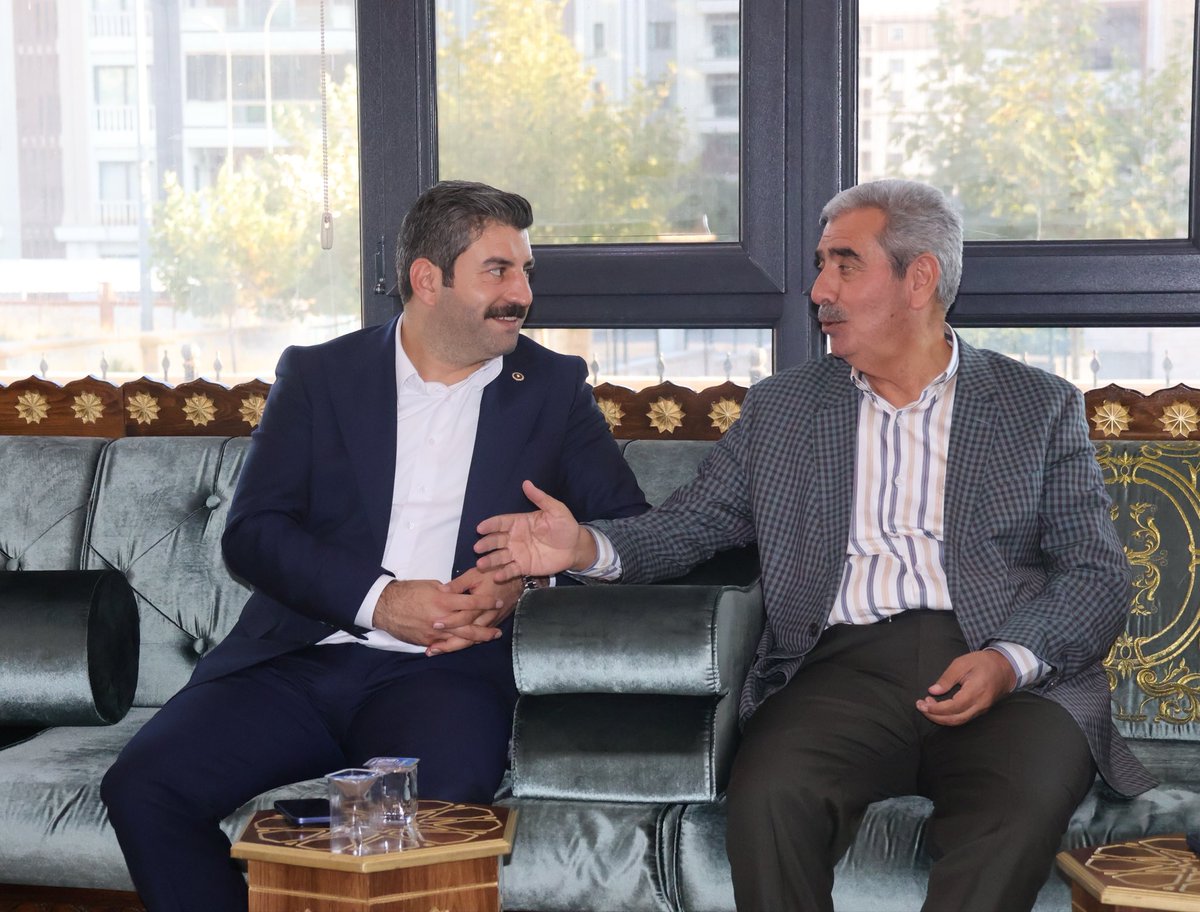 ibrahimeyyupogl's tweet photo. Kanaat önderi İsa Ay’ı ziyaret ederek geçmiş olsun dileklerimizi ilettik. 

Rabbim kendisine sağlık, sıhhat ve acil şifalar versin.

@RTErdogan @Akparti @abuyukgumus @farukaytek @hakanaksu058 @bybekirbozdag https://t.co/GRseo1FNEB