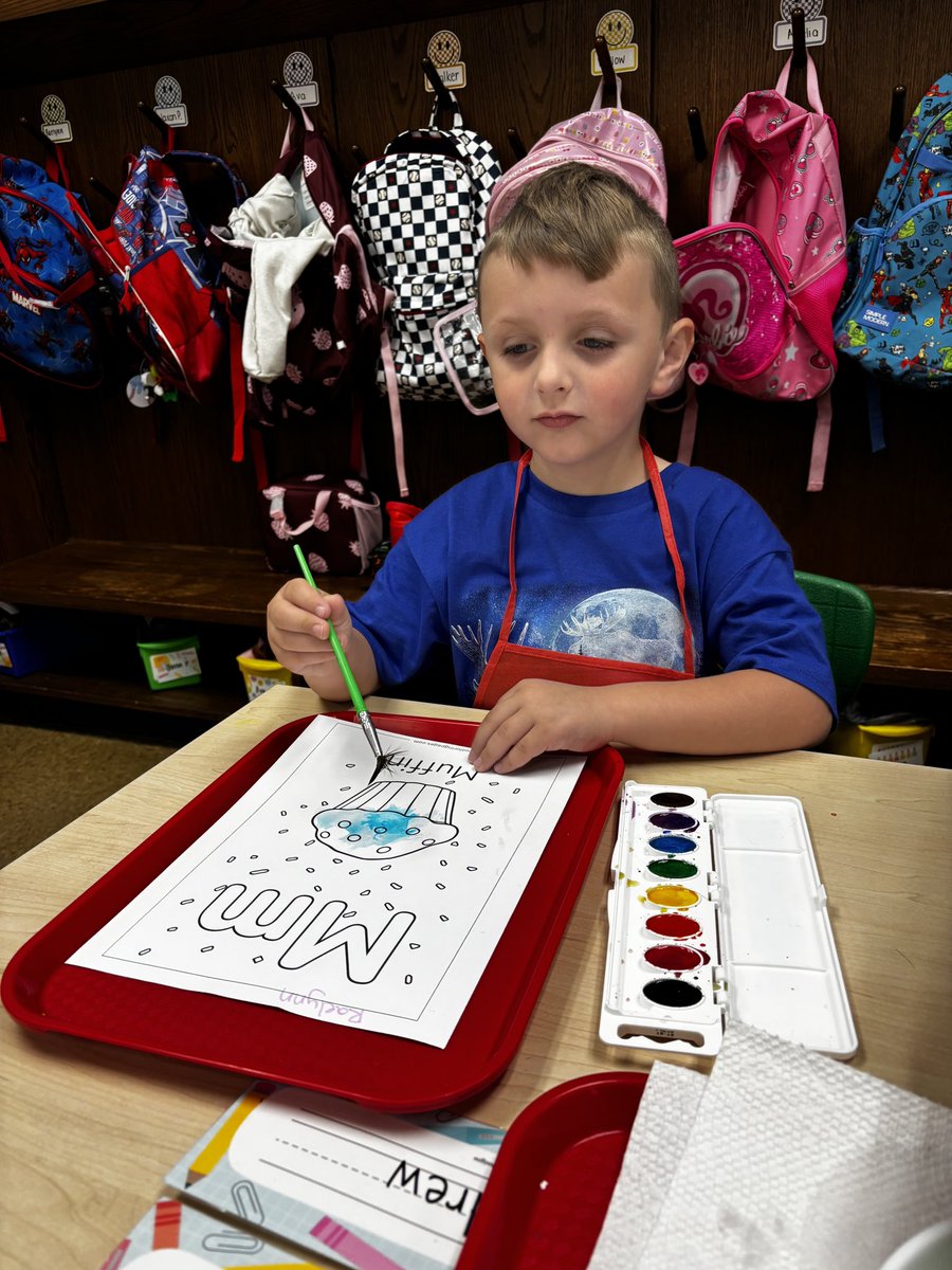 CPGophersPreK's tweet photo. “M”is for muffin!! We loved watering color painting and did a great job !! 🎨 https://t.co/9mOoO6ulZy