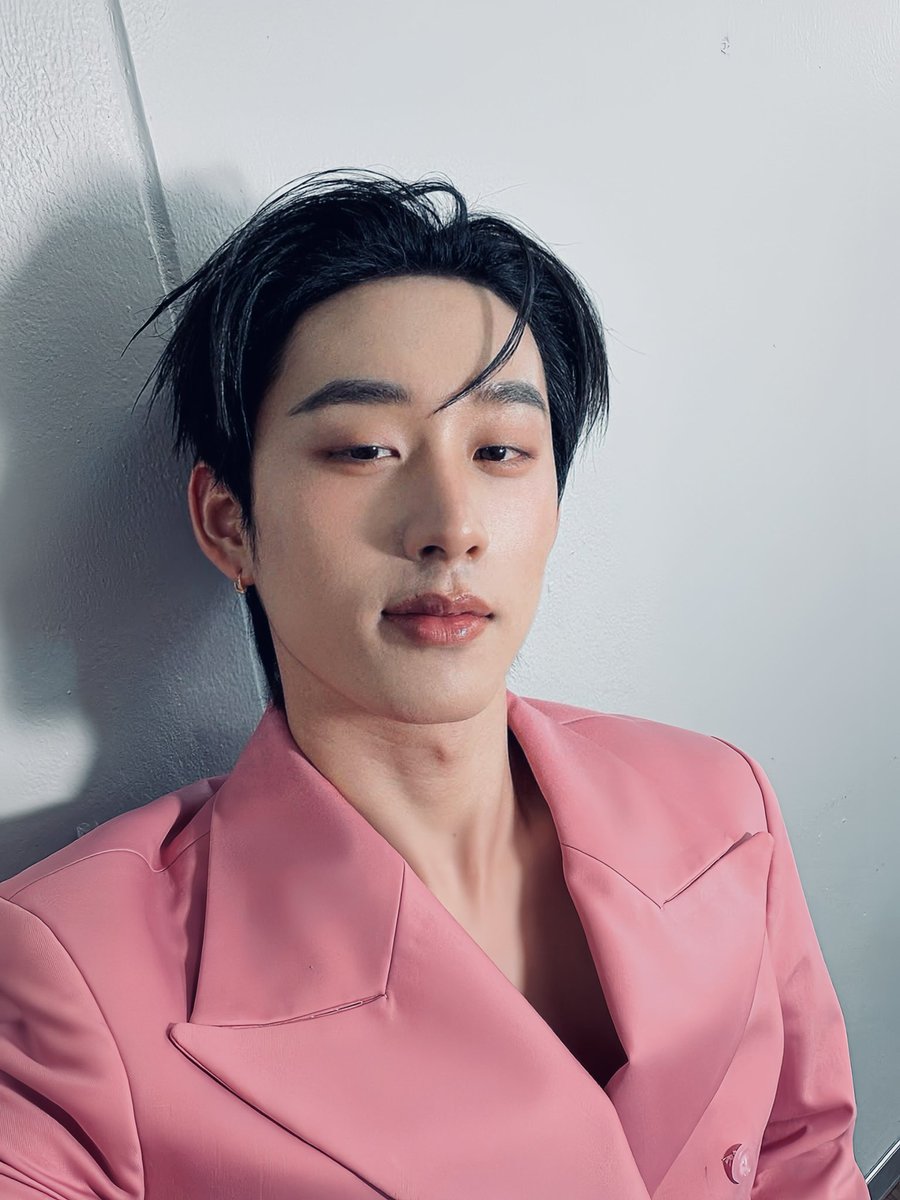 ohmslvr's tweet photo. ˚₊‧꒰ day 2 looking for #moots ꒱˚₊‧
♡ 02 liner 
♡ i say a lot of 18+ shit !! 
♡ more faves: est supha, ohm thipakorn, book kasidet 
♡ other ults: skz, txt, p1h 
♡ gl faves: emibonnie, milklove, janjingjing 
♡/ ↺ are appropriated #thaibltwt #bltwt https://t.co/P4To7gttv7