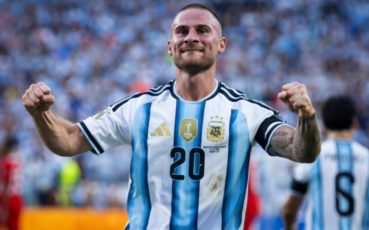 GF_PULSE's tweet photo. 🚨 MAC ALLISTER HAS JUST NAMED WHO HE WOULD LIKE THE BALLON D’OR TO BE GIVEN TO 😳

Lionel Messi 🇦🇷

“No hesitation,” says Mac Allister when asked who he’d like the 2026 Ballon d’Or be given to.

AGREE WITH MAC ALLISTER?👀

🐐YES, IT HAS TO BE MESSI
❌NO, SOMEONE ELSE DESERVES IT https://t.co/LiaLB9G7fJ