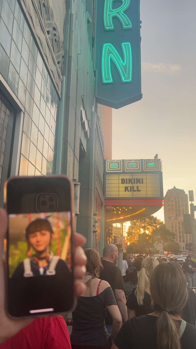 ValarMyghulis's tweet photo. Kat finally made it to the Bikini Kill show #lostrecords @PlayLostRecords https://t.co/Bi8Hj8JVn3