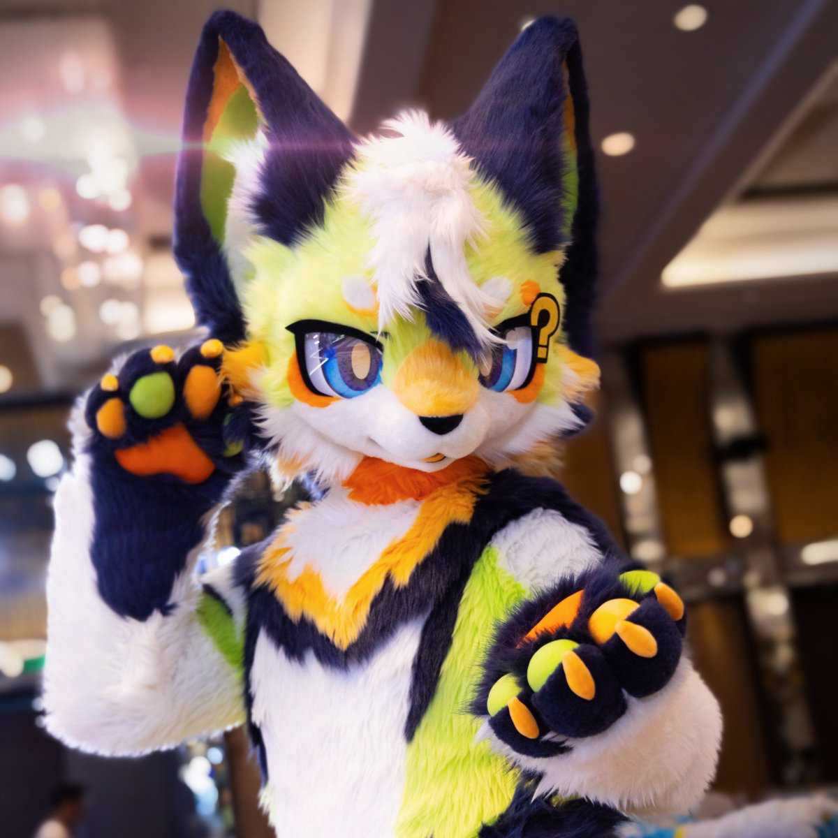 NemoNFish's tweet photo. Let there be light!🍈🐶✨
#FursuitFriday #fursuits #furry https://t.co/9bQmoYzTIi