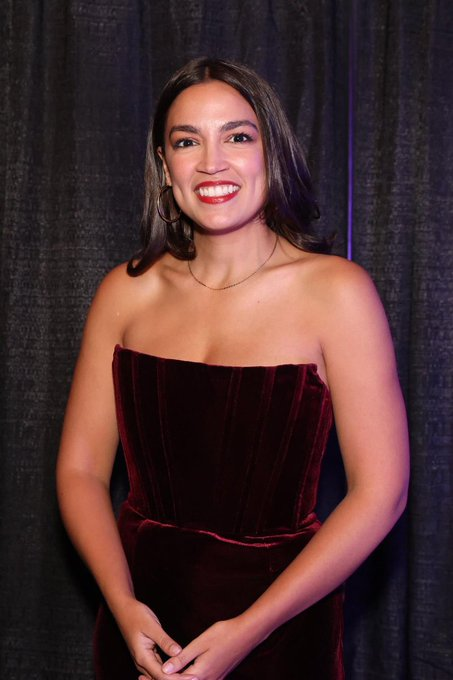 FloraDiazobeu's tweet photo. If Alexandria Ocasio-Cortez runs in 2028, how likely are you to support her ?

A. 100%
B. 75% 
C. 50%
D. 25% 
E. 0% 

Be honest here ! https://t.co/gzyds1ZgGl