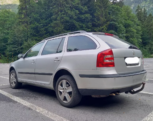 AideMedicaleUkr's tweet photo. Samedi, deux véhicules et une remorque prennent la route de l'Ukraine. L'utilitaire et le 4*4 Skoda seront utilisés par des services de santé près du front.
La remorque renforcera les capacités logistiques de @Inf_Dignitas à Soumy.
Ensemble nous pouvons faire plus ! Chaque don compte !
https://t.co/Gx59Gx7CsW