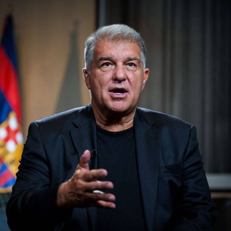 BarcaTimes's tweet photo. 🚨| 𝐁𝐑𝐄𝐀𝐊𝐈𝐍𝐆: Barcelona’s salary cap has INCREASED from €432.8M after the 2026 summer transfer window to €582.7M, following La Liga’s latest update. #fcblive 💵 https://t.co/B2cB4xJxMr