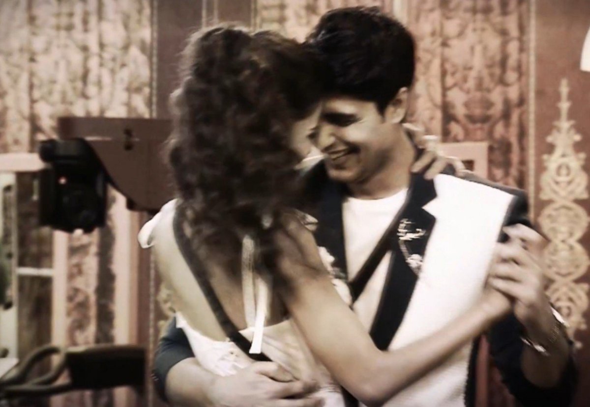 BiggBossDude's tweet photo. nah man bigg boss hit a different nerve in me when they showed sidnaaz and priyankit in the journey video. 

two of the best choices I made in my 15 years of watching BB by supporting them.❤️‍🩹 https://t.co/Gye5XqRlJf