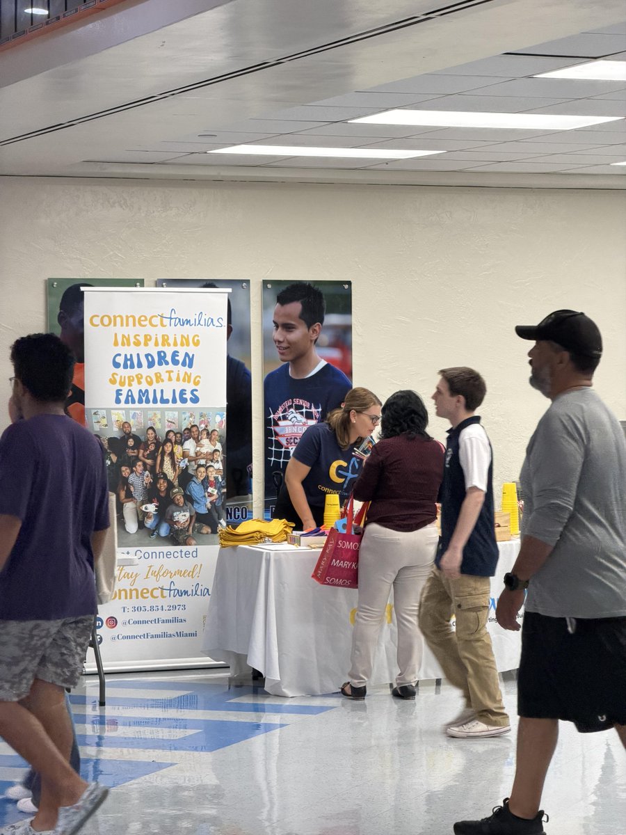 ConnectFamilias's tweet photo. From Little Havana to Homestead!

We had a great time representing ConnectFamilias at the @homesteadshs Open House Resource Fair.
1/3 https://t.co/tsRvxfYhdO