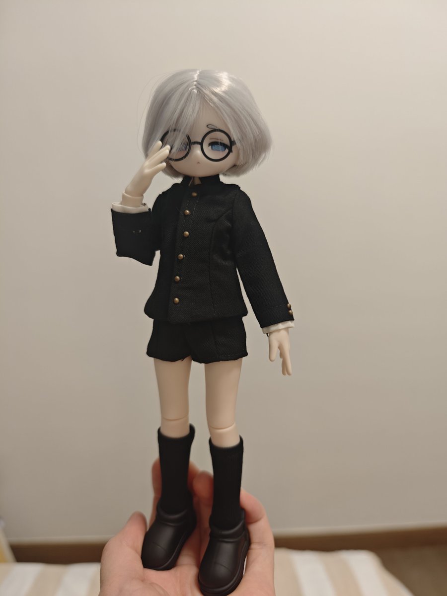 academic_trash_'s tweet photo. 改个瞳色就可以cos我oc正太（男娘）时候了（） https://t.co/zNfOinoOWe