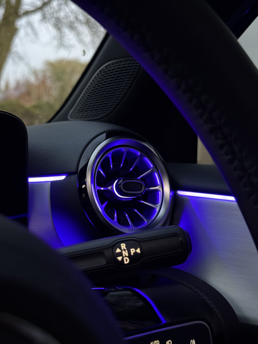 OtsileJK's tweet photo. No other car manufacturer does ambient lighting like Mercedes-Benz 😭🔥🔥🔥 https://t.co/7Inj3zg1eo