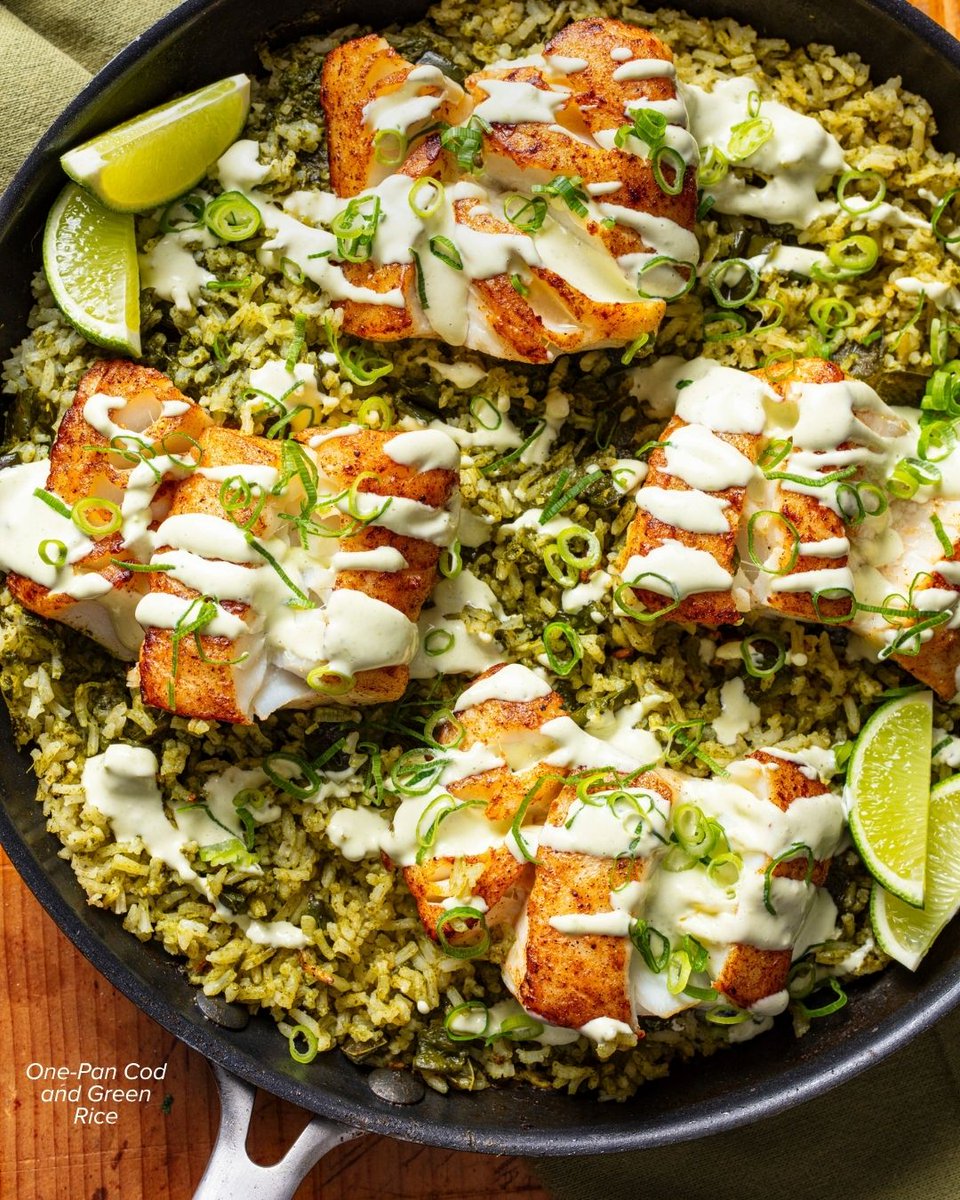 TestKitchen's tweet photo. Forget a sink full of dishes. These recipes will have dinner on the table in no time, with almost no clean-up afterwards. https://t.co/pWphNW5oHe https://t.co/HaNH0phdPP