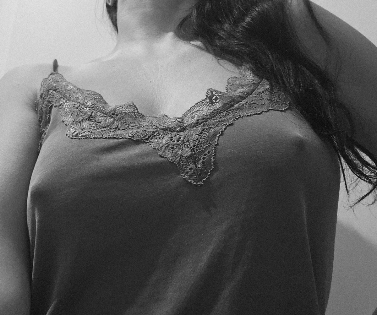 BlackjaydSecret's tweet photo. Einfach nur ein gemütlicher Abend… 🖤

#blackandwhite #lace #mylook https://t.co/FD6sQd55sl