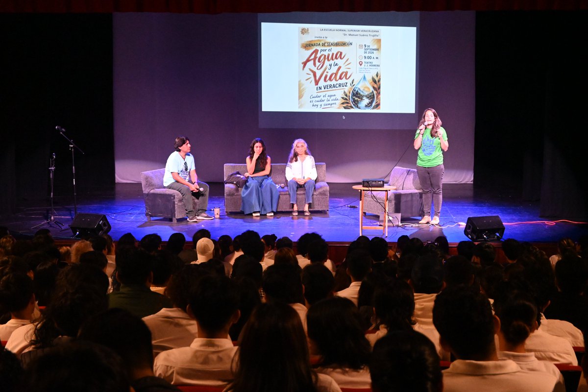 normal_ensv's tweet photo. 🌊 ¡Gran Jornada por el agua y la vida en Veracruz!

✨ Plática con PUCARL por nuestros ríos.
🎭 Emotivo monólogo «Los sueños de la lluvia» por Leticia Valenzuela.
🌱 Programa de Sustentabilidad con las maestras. Sacnité Hernández y Gabriela Córdoba.

¡Por un futuro verde! 💚💧 https://t.co/q9Bp2qmIPQ