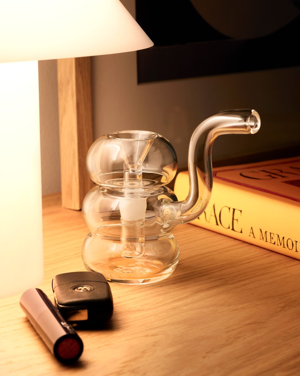 NWTNhome's tweet photo. Playful by design 💫 Inspired by the bold spirit of Memphis design, the Bolla Collection brings sculptural curves, unexpected form and a little personality to the high-minded home 🏠💨 https://t.co/ghFitcx78i