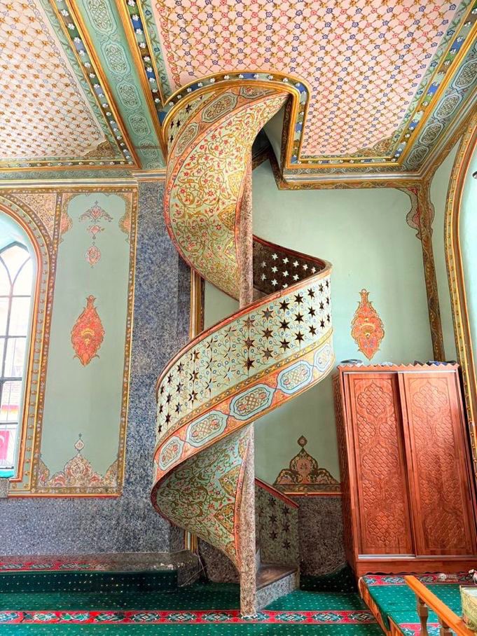 yourfavRiiri's tweet photo. I could never get tired of admiring islamic architecture https://t.co/TxitzsLj5I