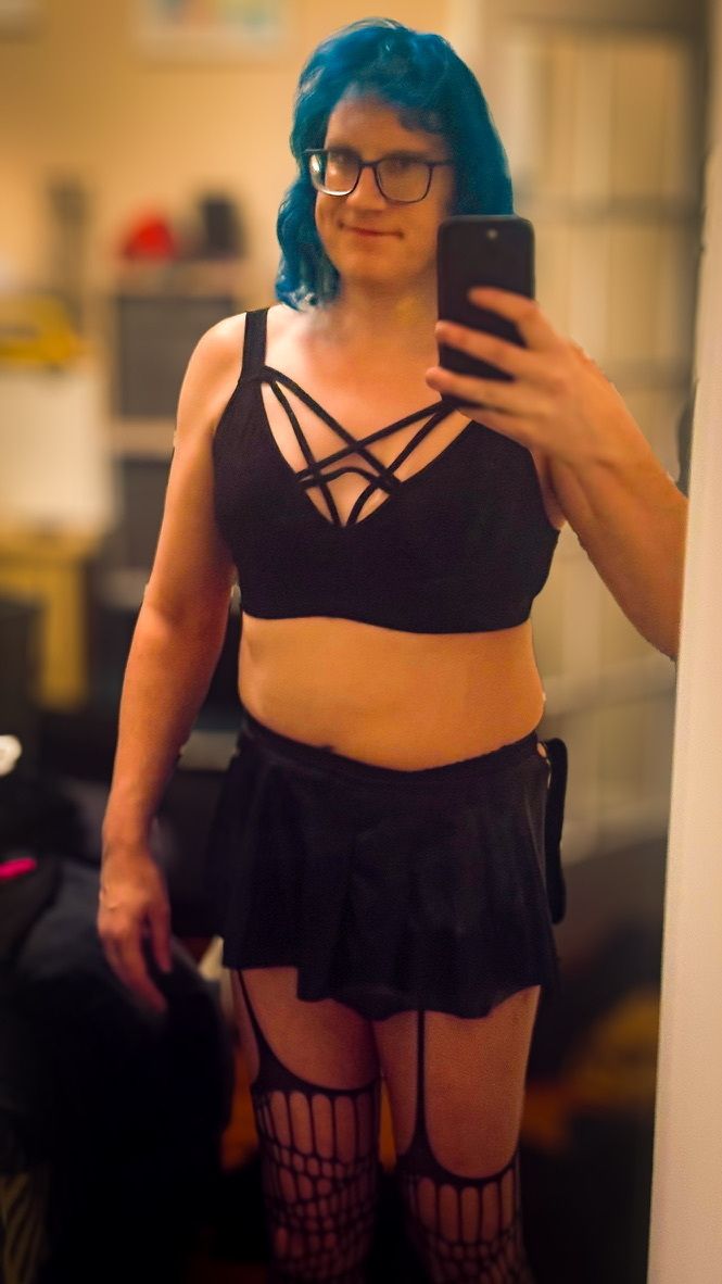 opalmaddoxxx's tweet photo. Had a lot of fun in this outfit 😋 https://t.co/qFKULaStyf