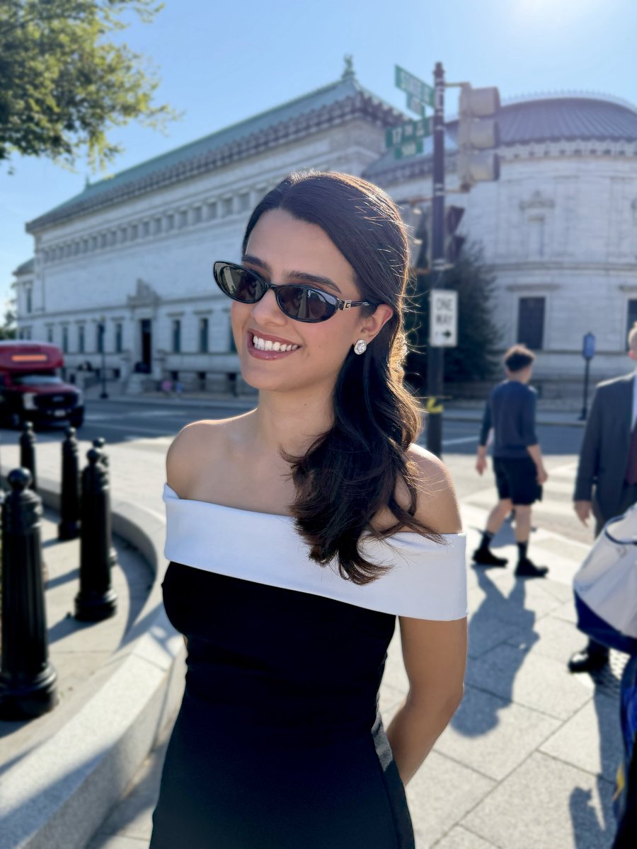 colmflynnire's tweet photo. It was a great privilege for Paola and me to be guests of First Lady Melania Trump at the White House. A wonderful evening celebrating the work of Stewart McLaurin and the White House Historical Association. https://t.co/mOUemHaDDZ