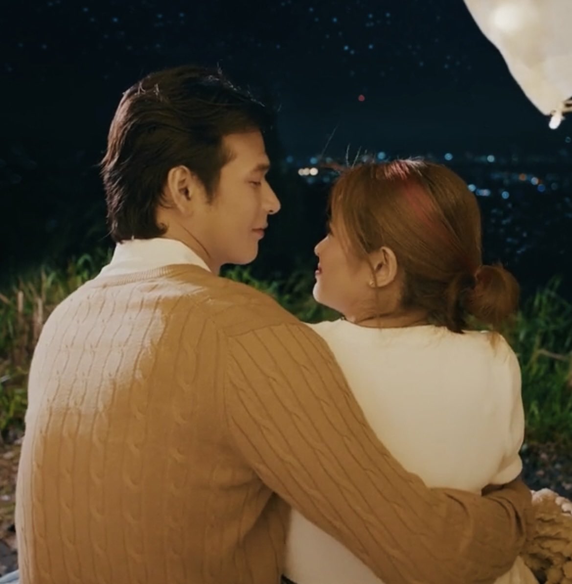abeancax_'s tweet photo. the hand placements and the look of love?!? wilbea na po ito

YSATONG LOVE U LAST
YSATONG LOVE U LAST
#LULLoveYouLots https://t.co/i88sxsPStT