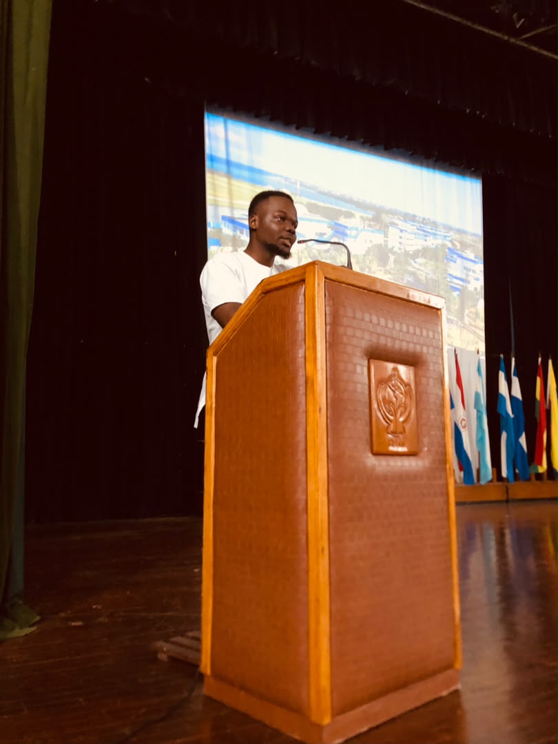 elam_oficial's tweet photo. 📢 Llegó septiembre y con él un nuevo curso. La #ELAMCuba abre sus puertas al curso 2026-2027, dedicado al centenario del Comandante en Jefe Fidel Castro Ruz. ¡Bienvenidos a formar médicos de Ciencia y Conciencia! 🩺🌎 #ELAM #Curso2026_2027 https://t.co/elwewxXUDj