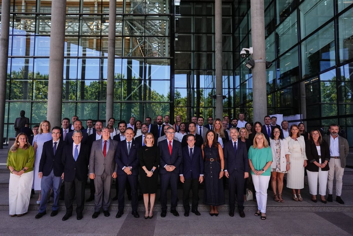 RocioGAlcantara's tweet photo. 🗣️ DEBATE ESTADO REGIÓN MADRID 

💪🏼 Madrid se consolida como la región de la libertad, la protección de la vida, los bajos impuestos y el empleo. 

👉🏼 Hoy, la presidenta @IdiazAyuso ha hecho importantes anuncios para Alcobendas: https://t.co/FKWBvle3Nl