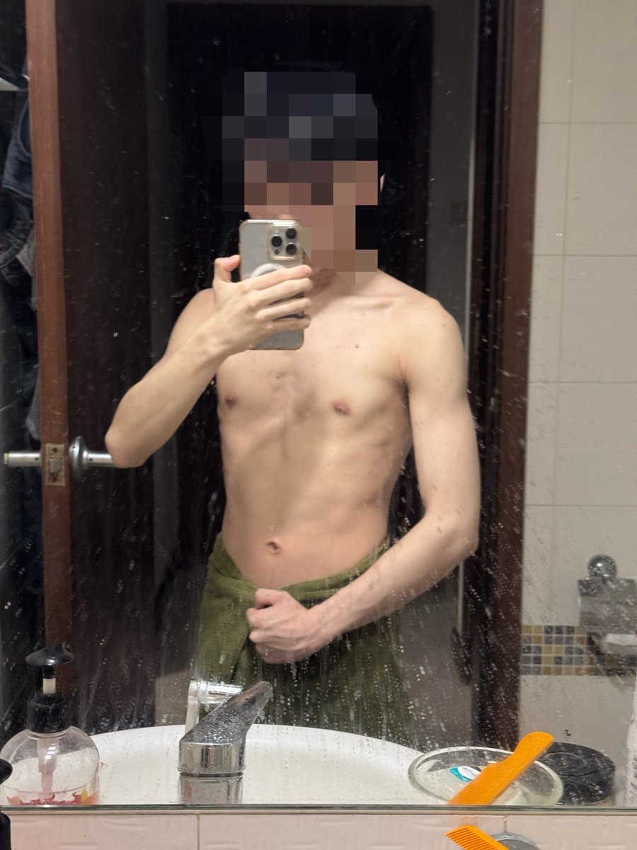 lkz_ethan's tweet photo. gym progress

don’t ask why im gripping my phone like this 💔🫩 https://t.co/dNHbpwD4Dp