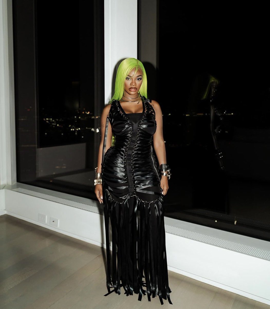Velreto's tweet photo. While Cardi B has long sold herself as hip-hop’s ultimate fashion girl, industry eyes keep landing on JT — the one actually wearing the clothes, not just the narrative. https://t.co/7ATLCsccE7