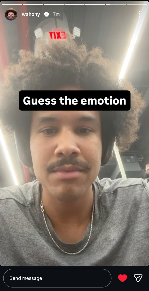 anthwilll's tweet photo. That's a lot of them https://t.co/AMIOlAAqmM