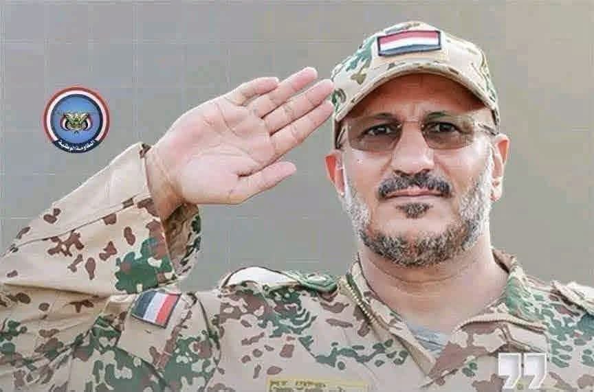 A_A_Nabhane's tweet photo. ((الخيانة تجري في عروقه  ))
خان الجمهوريه والوحده وشرفه العسكري في 
اربعة مواضع ....

#الاولى حين سلم صنعاء للإنقلاب الحوثي 
 #الثانية عندما اعاد تموضعه قواته من كيلو16 في الحديدة إلى الخوخه 
#الثالثة عندما أيد تحركات الانتقالي نحو حضرموت وشرعن إنقلابه 
#الرابعه عندما سلم مواقع تمركزه في حيس والخوخه والكدحه والوازعيه والمخاء  بكل مافيها من عتاد واسلحة عسكرية كبيرة 
ولاذ بالفرار إلى اريتيريا 
🛑 ولاننسى قد تكون هناك خيانة أخرى لم نذكرهاعندما غادر صنعاء قبل مقتل عمة عفاش