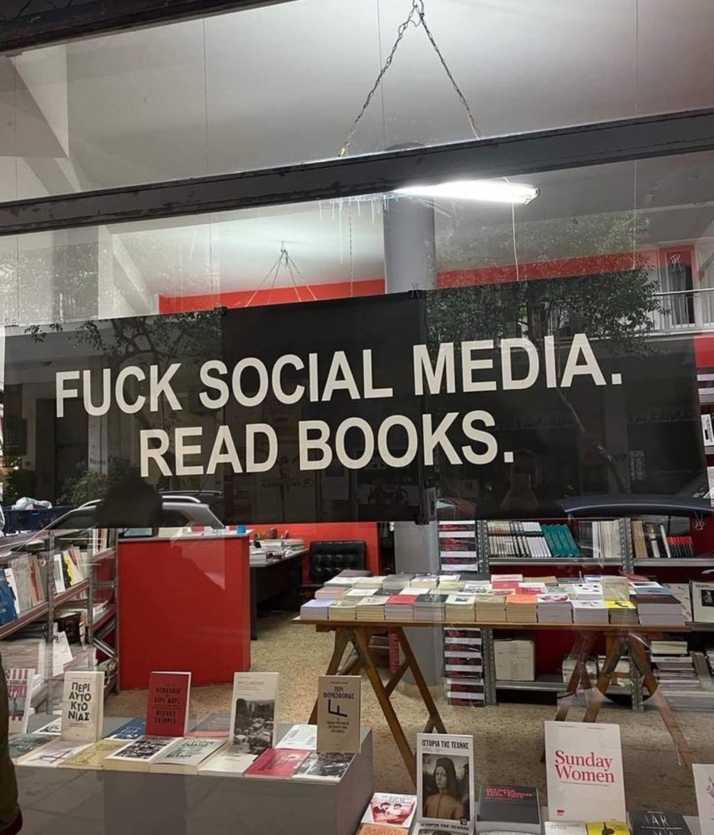 readswithravi's tweet photo. Read books. https://t.co/ksqFzY3BpE