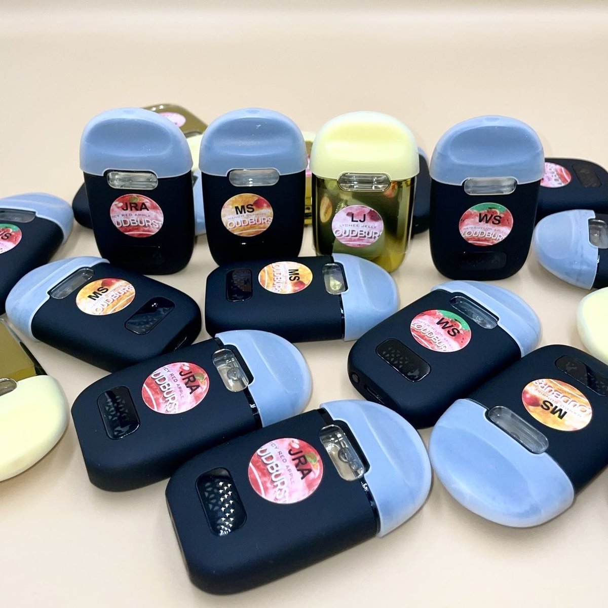 DICKERSONsmithw's tweet photo. LOUD BURST 
Flavored Etomidate Disposable / Nos Sensation / 4 Flavors 

$175 FOR 1ct 
$150e FOR 
$125e FOR 
$100e FOR 

🪂  DM For Vendor Pricing https://t.co/ueSDr43rSO
