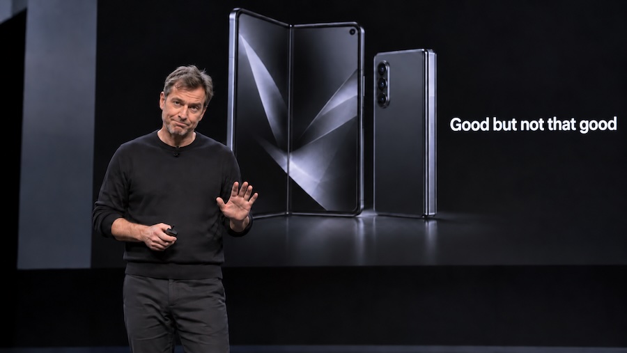 zaytung's tweet photo. Yeni iPhone'un Türkiye’de 7 Bin Dolara Satılacağını Öğrenen Apple, Ürünü Bir Kez Daha Tanıttı: ''Yani o kadar da iyi değil aslında…''
https://t.co/ty4tDdbJkQ https://t.co/PApSNIajEj