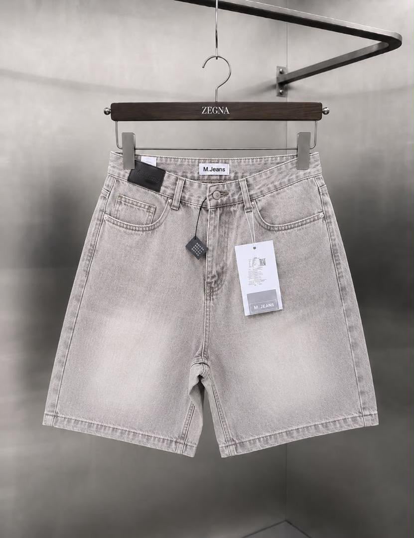 Denenro113290's tweet photo. BEST QUALITY LUXURY BAGGY SHORTS JEAN 

DM FOR BUNDLE PRICE PLS 

09037590594 https://t.co/6SPQ4YcFcc