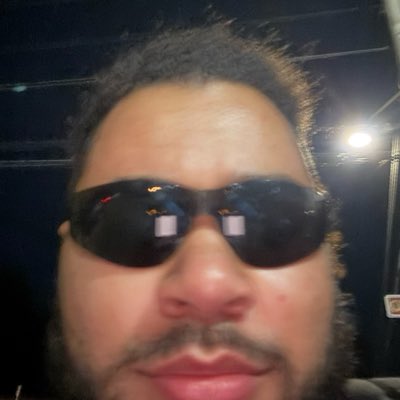 JulianJMedrano's tweet photo. #NewProfilePic https://t.co/Yz78CIBmRK