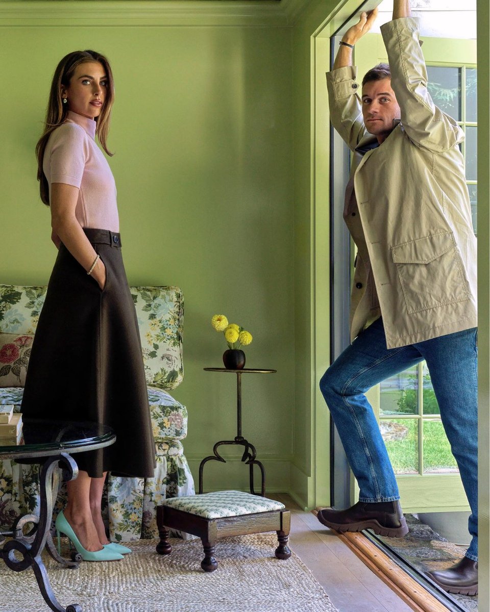 TennisChannel's tweet photo. So chic 😍 

Paige and Tommy Paul's Connecticut estate is featured on Architectural Digest 🫶 

(📸 Chris Mottalini / Architectural Digest) https://t.co/00MCzbNLwN