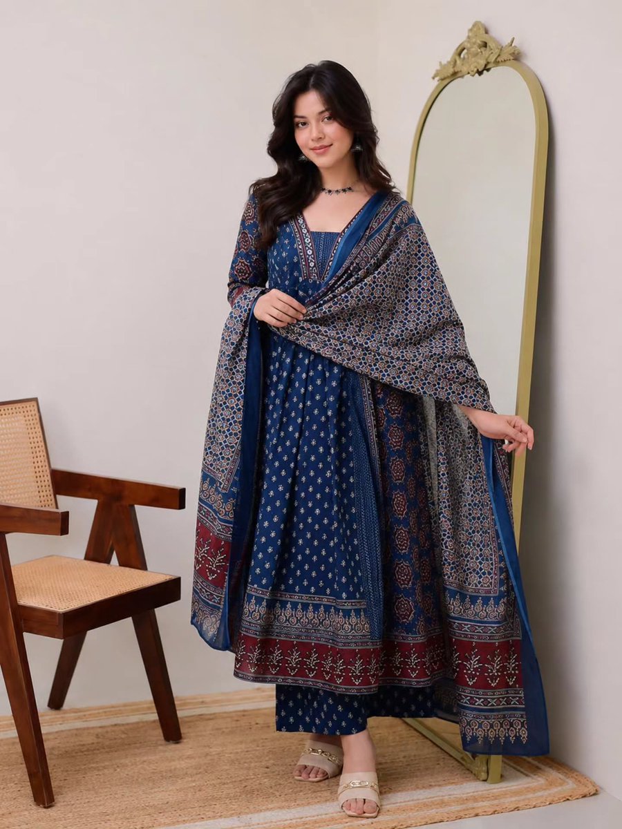 bonekka_17's tweet photo. Every girl needs this timeless Anarkali in her wardrobe. Elegant, versatile, and made to stand out. https://t.co/gDFr5o0UdJ
