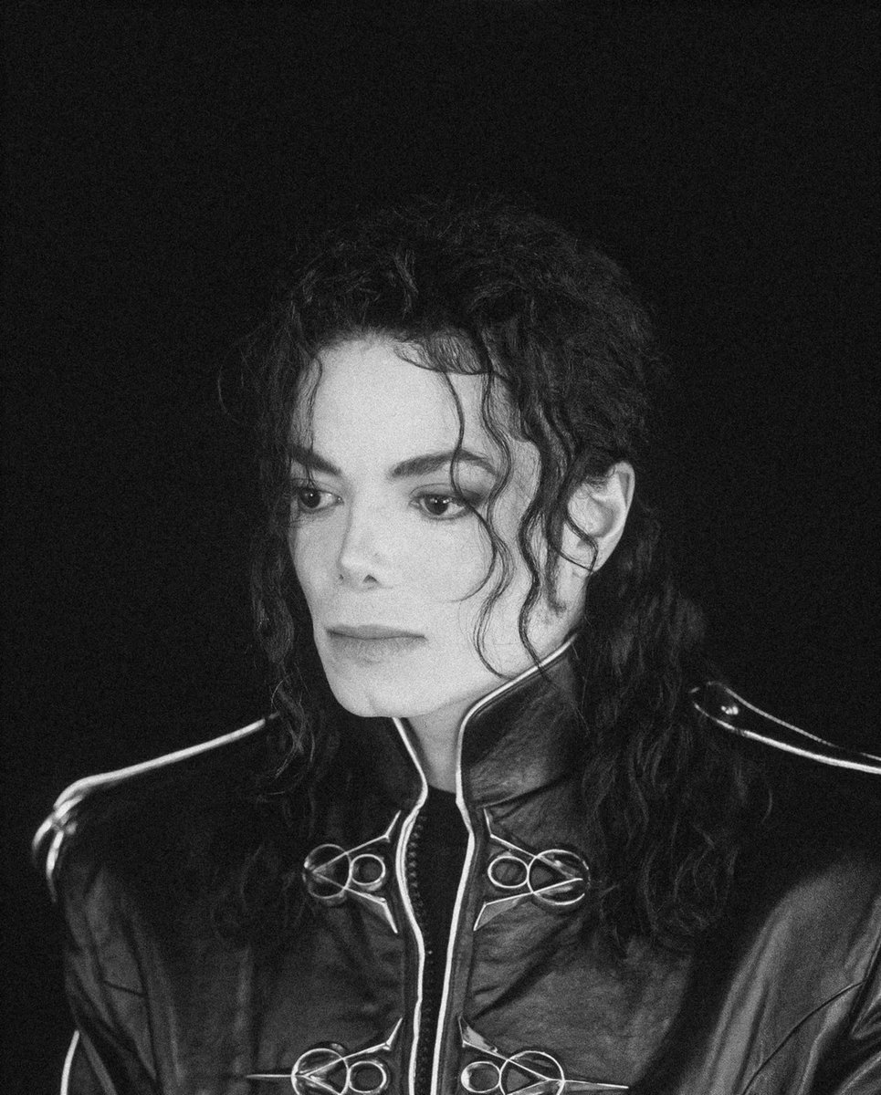captaineomjjx's tweet photo. Michael Jackson,  1992 https://t.co/X85DKBh5iO