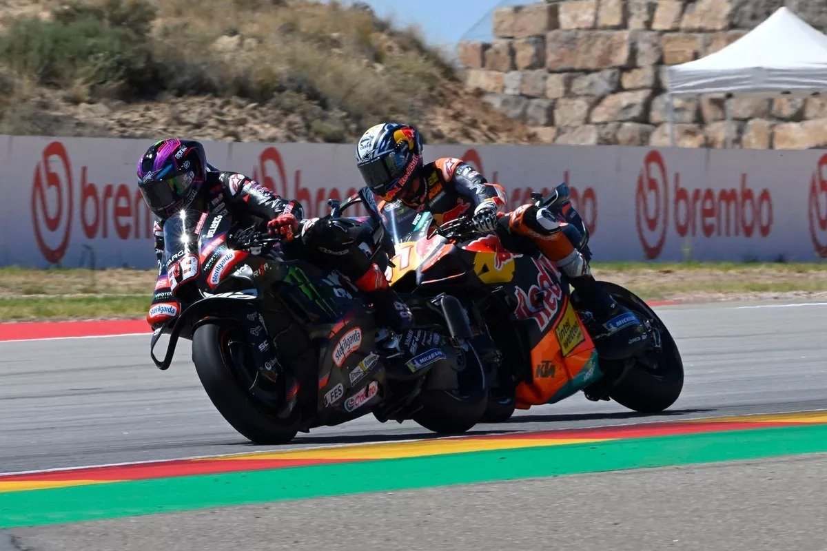 RGINTERNETPRESS's tweet photo. 🏁 Misano enciende el Mundial 🏁
Martín llega a Misano con apenas 19 puntos sobre Márquez y 24 sobre Bezzecchi, en la antesala más caliente del campeonato 2026.
Artículo Completo: https://t.co/LOoF1hhjtQ 
📲 WhatsApp: https://t.co/8mGQJchvWU 
🌐 https://t.co/5PmOlJz4Fe
#MotoGP https://t.co/Yb3QG8ratX