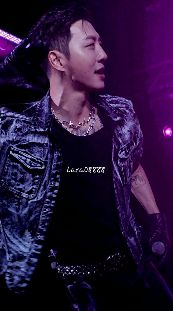 Bloomette's tweet photo. Bang Yongguk in Madrid 10.09.26
What a night ♡♡♡♡
@BAP_Bangyongguk 
@rootofficial_kr

#방용국 #bangyongguk #HAEBANG 
#BANGYONGGUKinLondon #解方 https://t.co/3iCkLFP8vG