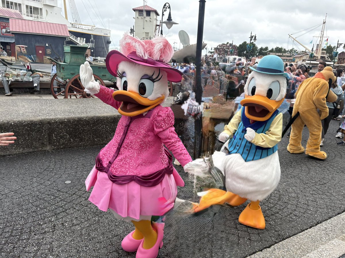kototototototoe's tweet photo. るきなと子供たちとディズニーシーに行ってきた🌊
混んでたけど楽しめた〜☺️ https://t.co/B5ibhxmiyG