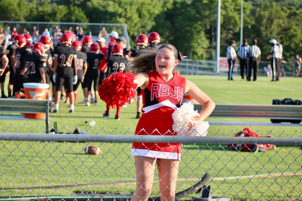 TerriAdams05's tweet photo. Rose Bud Damblers have the best school spirit! @TMobile @RoseBudRamblers #FN5GL #Entry https://t.co/Go7fjfGmCi