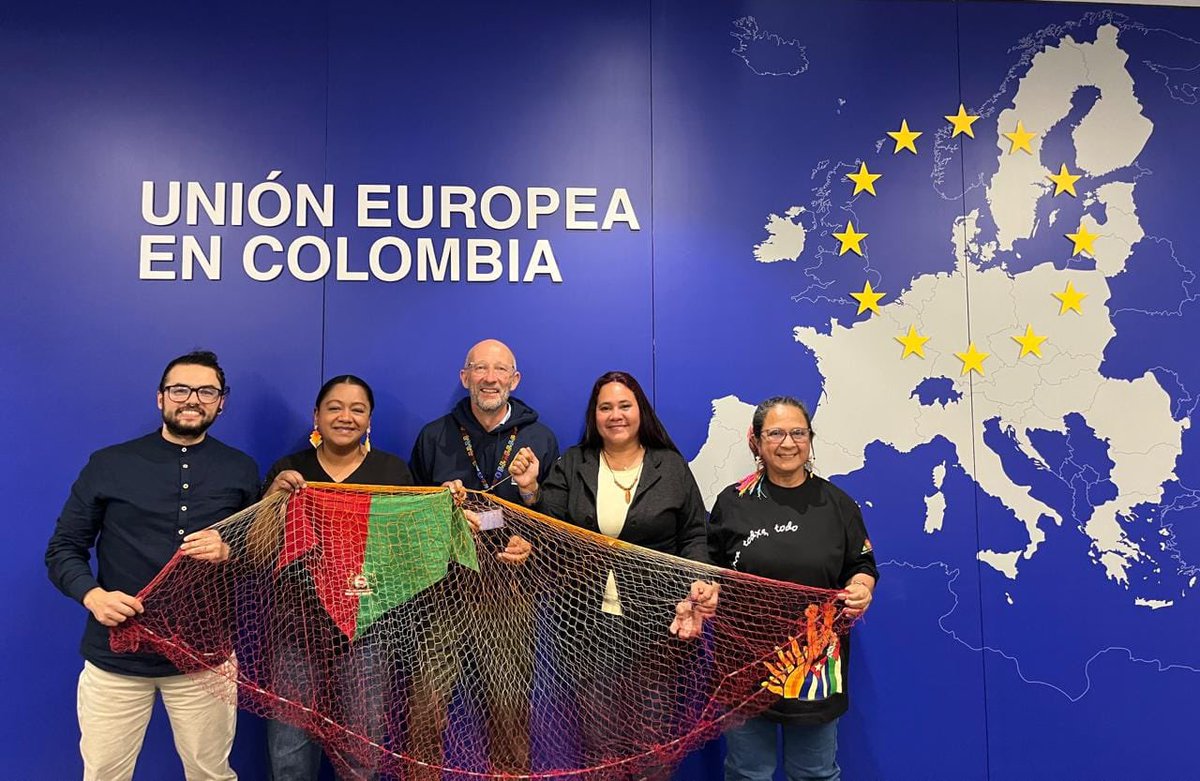 FrancoisRoudie's tweet photo. Fue un gusto compartir con las y los ganadores del XV Premio Nacional de Derechos Humanos y conocer de cerca su trabajo por las comunidades y territorios.
Defender los derechos humanos es parte del ADN de la Unión Europea y de todas las democracias. Su misión es esencial. https://t.co/uX3GpviMjY