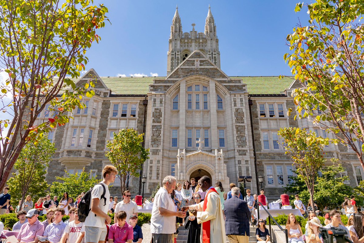BostonCollege's tweet photo. A traditional opening of the school year at Jesuit institutions dating back to the Middle Ages, University President John T. Butler, SJ, celebrated Mass of the Holy Spirit today on O'Neill Plaza. 

Full Photo Gallery: https://t.co/s18GWeGrFo https://t.co/jiYHCQFFmt
