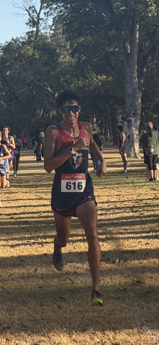 VMHS_XC's tweet photo. IT WAS DEFINITELY A HOT ONE THIS MORNING! 🥵But our Patriots showed up and competed!  Great job on the course at Starcke Park, Patriots! GREAT JOB, PATRIOTS! 
@SAVeteransHS @JISD_ATHLETICS 
#GoPatriots #PatriotXC #VMHSXC #PatriotPride #CrossCountry #RunPatriotsRun https://t.co/YnoA3x5kJg