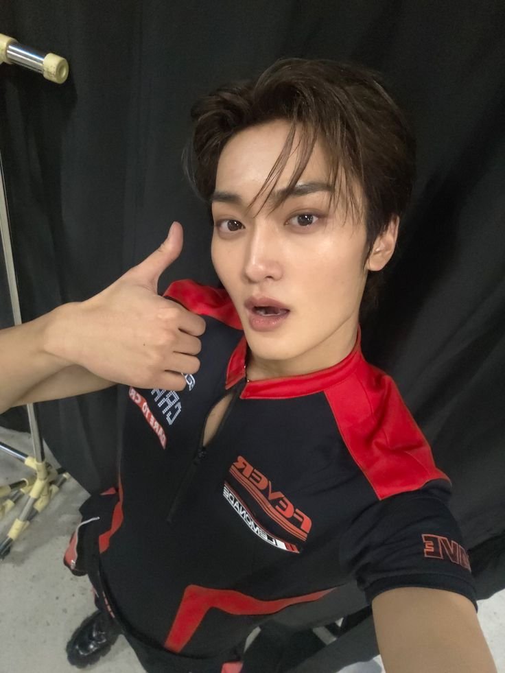 heoneyology's tweet photo. hold on I never do this but I had an idea!! and also I can't wink!!!
#LuvitySelcaDay #LVTSD #CRAVITY #TAEYOUNG https://t.co/lCW2tDYkBS