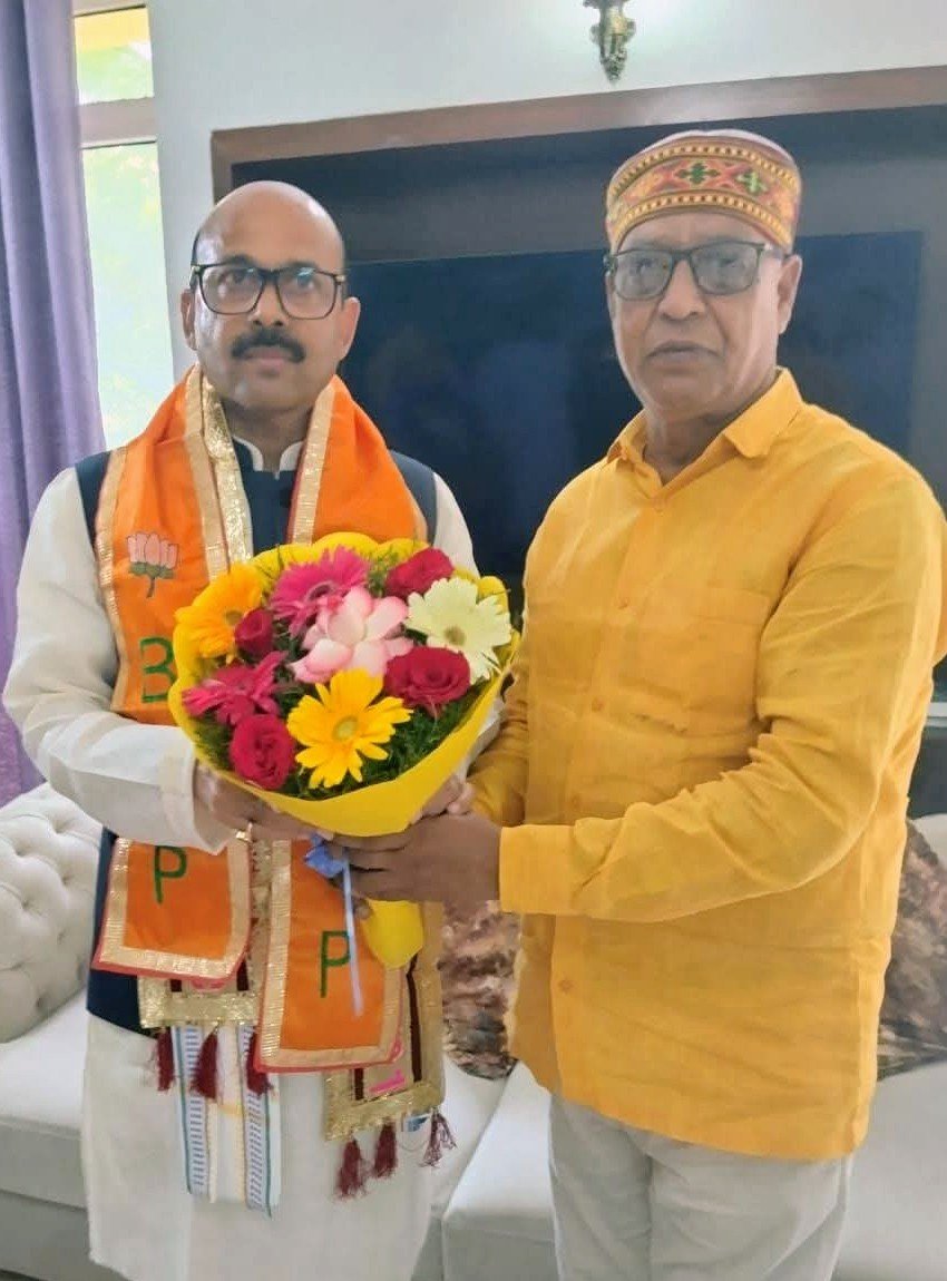 Vivekanand_Vrma's tweet photo. #बस्ती के पूर्व #सांसद एवं #भाजपा के #राष्ट्रीय_महामंत्री माननीय #हरीश_द्विवेदी जी को #भाजयुमो का राष्ट्रीय प्रभारी बनाये जाने पर अनंत बधाइयाँ। यह नियुक्ति युवा कार्यकर्ताओं में नई ऊर्जा का संचार करेगी।
जय भाजपा, तय भाजपा!
@BJYM @BJYM4UP 
@BJP4India @BJP4UP 
@HarishD_BJP 
#bjym https://t.co/e9yzUOAxZP