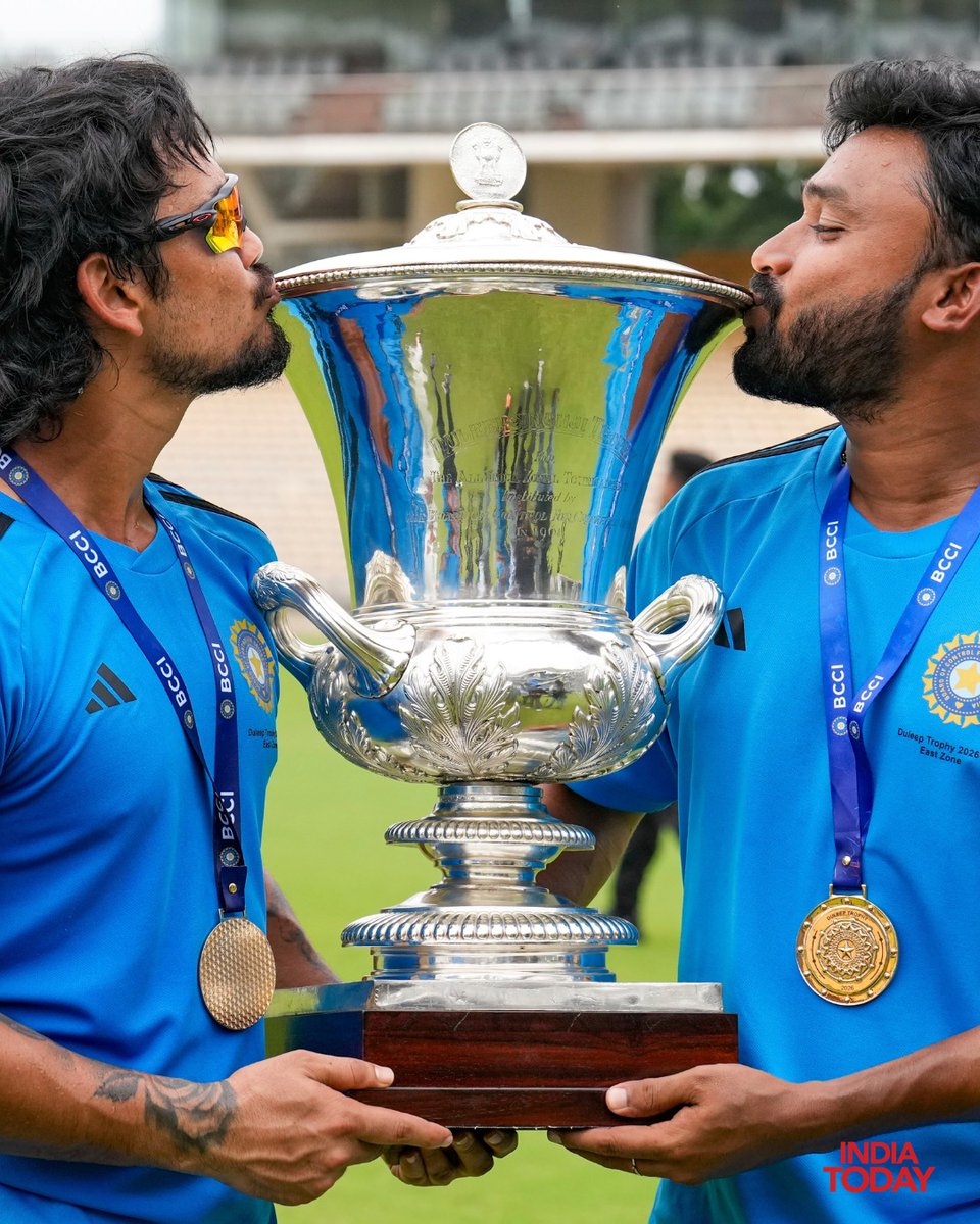 IndiaToday's tweet photo. East Zone’s Mohammed Shami poses for a selfie with teammates after their Duleep Trophy 2026-27 victory over South Zone in Chennai. East Zone sealed the title on the final day, securing their first Duleep Trophy triumph in 13 years.

#DuleepTrophy #MohammedShami #EastZone #IndianCricket #Cricket #ITPhotoblog