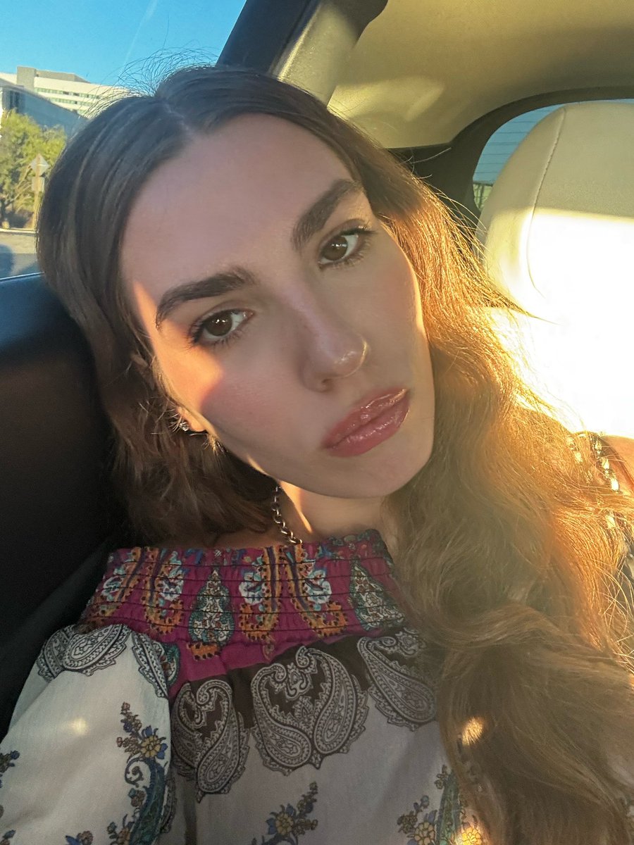 kingarmanii's tweet photo. All natural and still a 12/10 https://t.co/sA7D4KgErQ